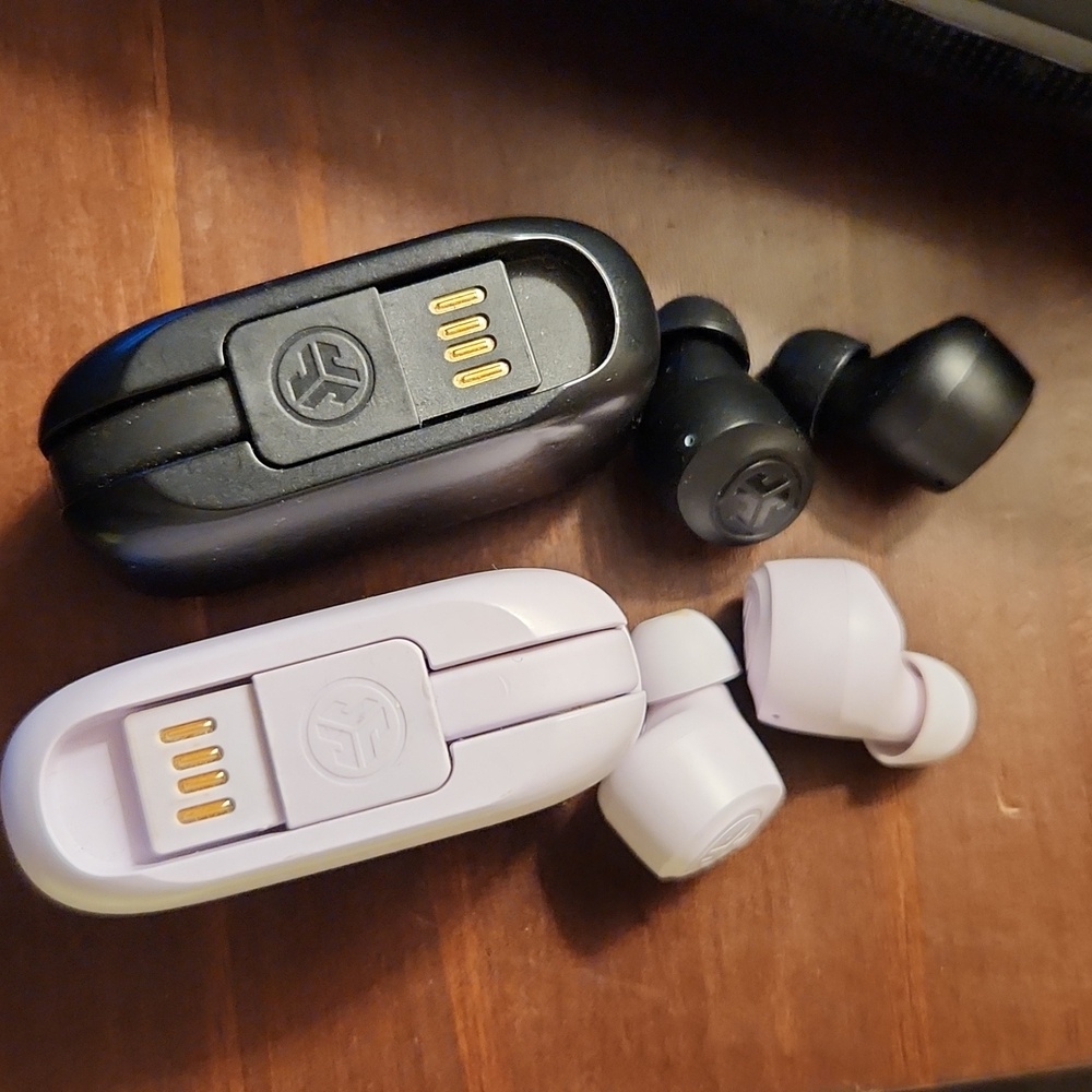 JLab Sets Of Ear Buds. 2 Sets Never Used - Picture 2 of 4